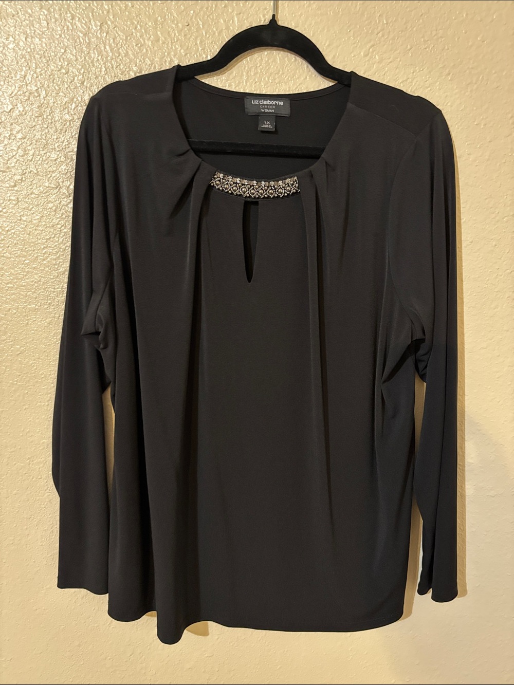 Liz Claiborne Black Long-Sleeve Top with Jeweled Neckline and Key hole. Size 1X